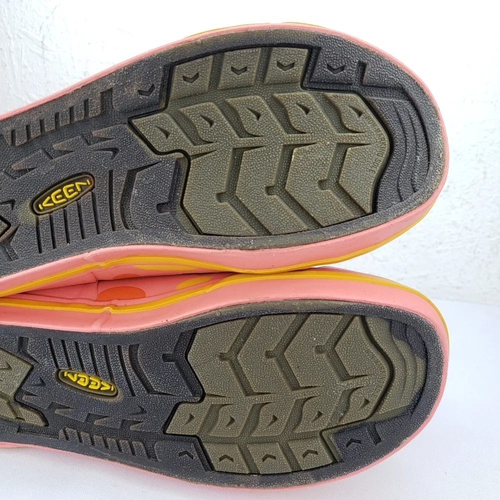 KEEN Girls Rubber Rain Boots  Polka Dots Sample
